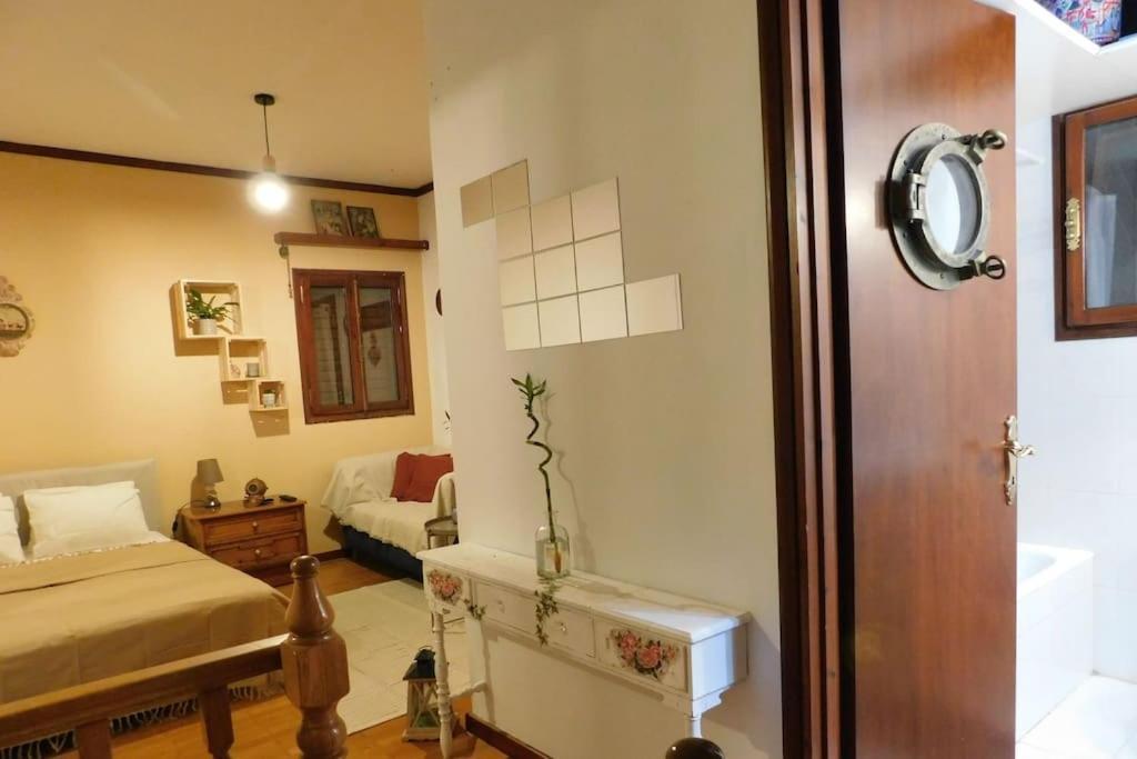 Appartamento Marco Polo'S Mooring Cozy Navy House Anavyssos Esterno foto